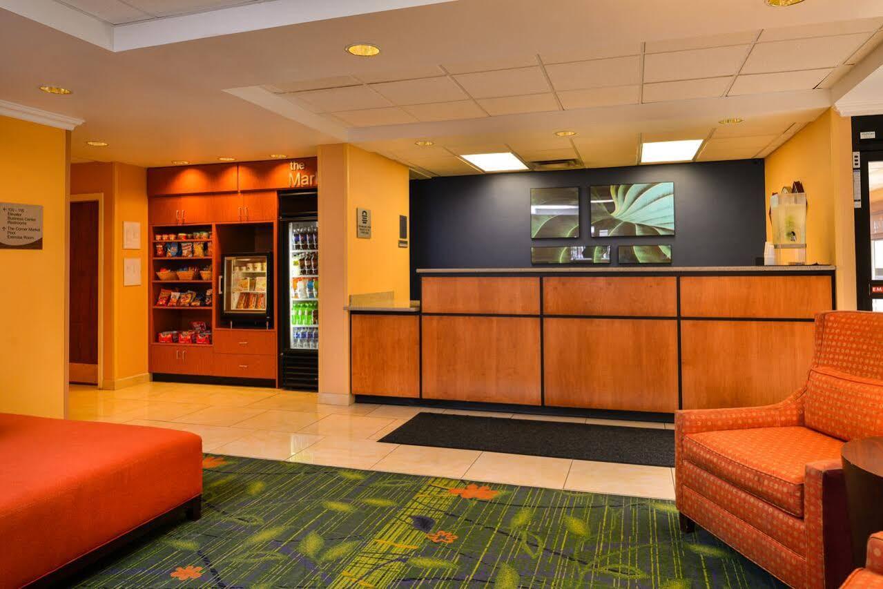 Holiday Inn Express Princeton By Ihg Exterior foto